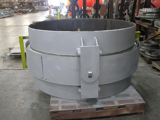 Single hinged expansion joint